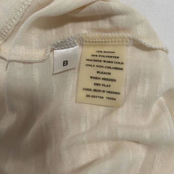 Ann Taylor Silky Top - Picture 7 of 7